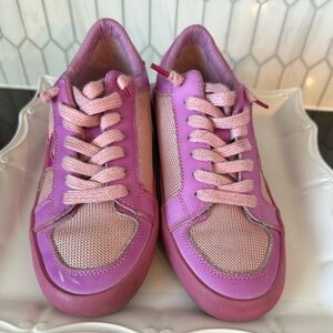 Vintage Havana Sneakers
Size 6.5